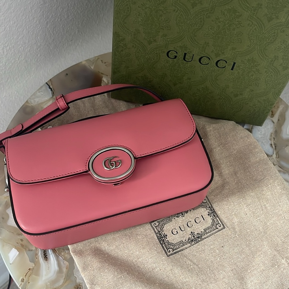 $3,880 New, Authentic GUCCI Petite GG Shoulder Bag Pink Leather Silver Chain